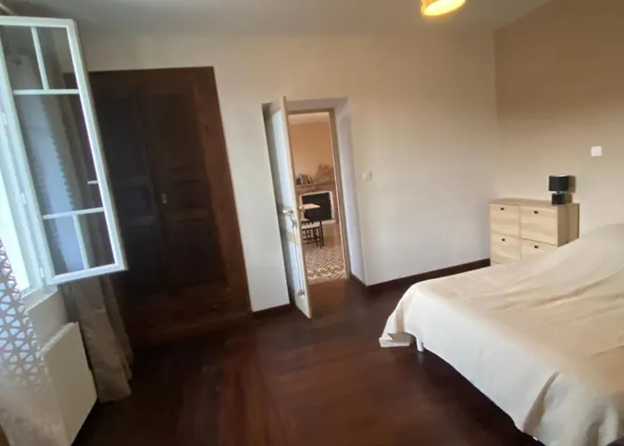 Entre Montagne Et Appartement Bastelica