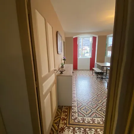 Entre Montagne Et Bastelica